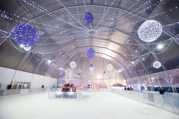 intu lakeside ice skating